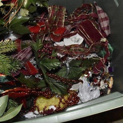 B Lot 43: Box of Holiday Ribbon and Garland
