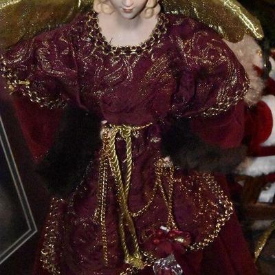 B Lot 45: Santa Picture and Large Angel Tree Topper