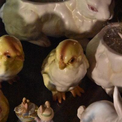 B Lot 56: Mixed Lot of Bunnies & Chicks