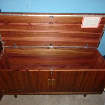 LOT 5  CEDAR HOPE CHEST