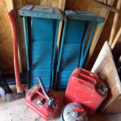 LOT 42  AUTO RAMPS, CHICKEN WIRE, GAS CANS