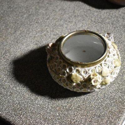 B Lot 157:  Decor