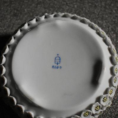 B Lot 157:  Decor