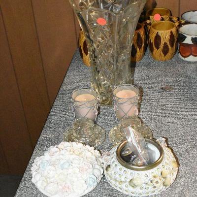 B Lot 157:  Decor
