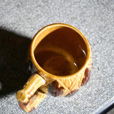 B Lot 155:  Vintage Mugs
