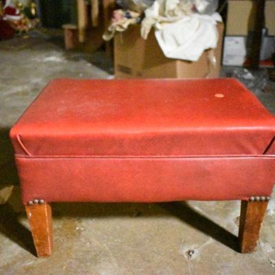 B Lot 64  Ottoman