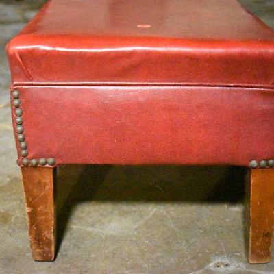 B Lot 64  Ottoman