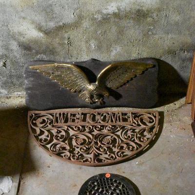B  Lot 65  Metal Decor