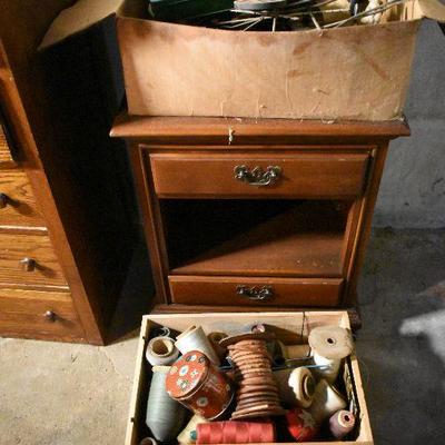 B Lot Basement:  Vintage Sewing Machine