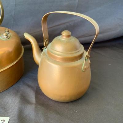 Vintage copper tea pots Lot 2063