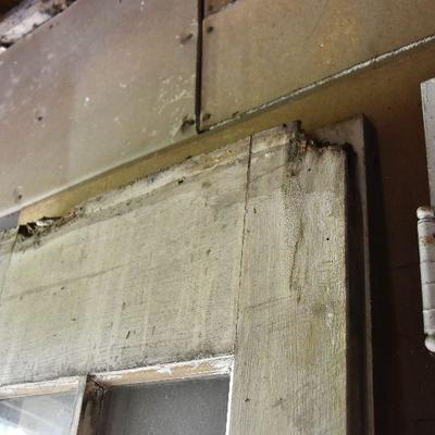 Up G Lot 1: Vintage Glass Doors