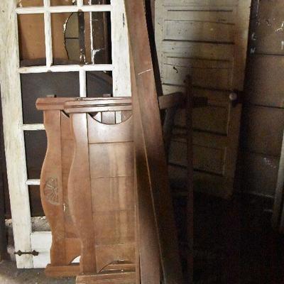 Up G Lot 5: Vintage Twin Wood Bed Frame
