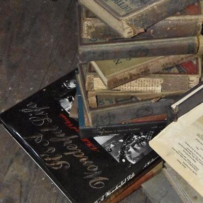 Up G Lot 10: Lot of Vintage Books