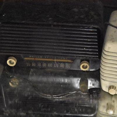 Up G Lot 12: 3 Vintage Radios