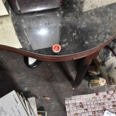 Up G Lot 13: Vintage Dressing Table with Mirror Top