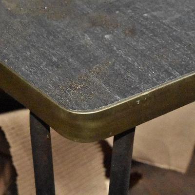 Up G Lot 18: Formica Top Table