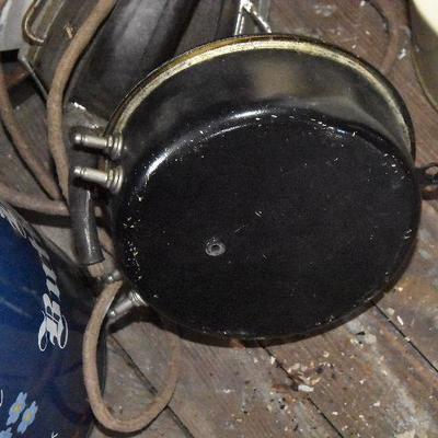 Up G Lot 19: Lot of Vintage Metals