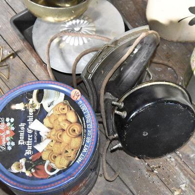 Up G Lot 19: Lot of Vintage Metals
