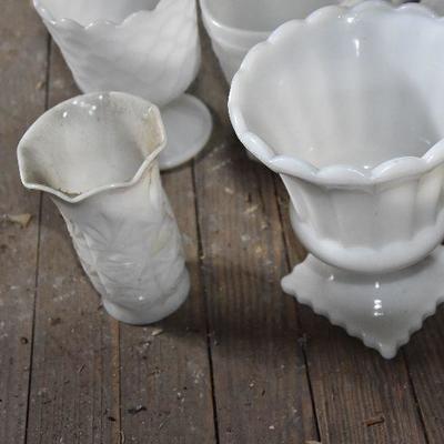 Up G Lot 22: Lot of Vintage Milkglass