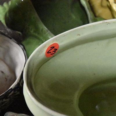 Up G Lot 23: Lot of Vintage Planters