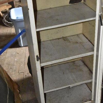 Up G Lot 24: Vintage Metal Foot Locker