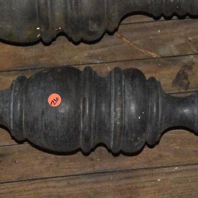 Up G Lot 26: Lot of Heavy Wood Table Legs