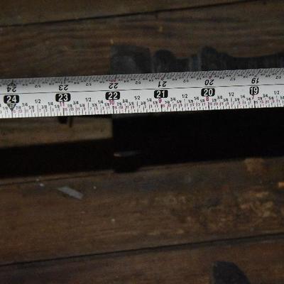 Up G Lot 26: Lot of Heavy Wood Table Legs