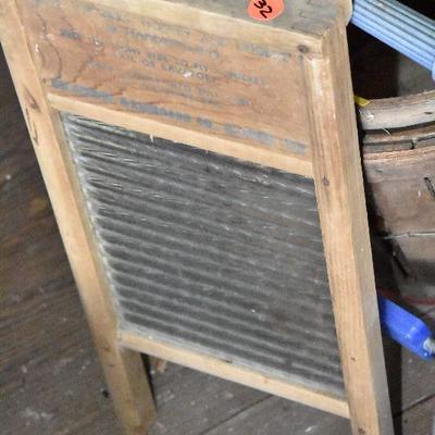 Up G Lot 32: Mixed Lot Vintage
