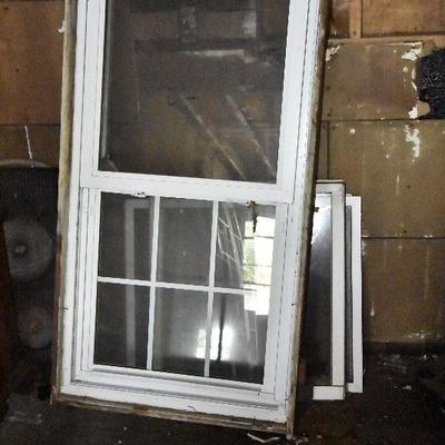 Up G Lot 34: Windows