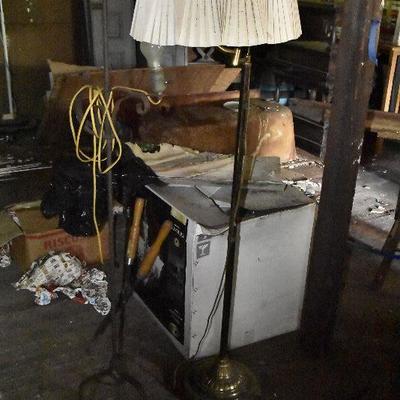 Up G Lot 38: Pair of Floor Lamps