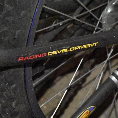 G Lot 47: Road Tech 20 Bike