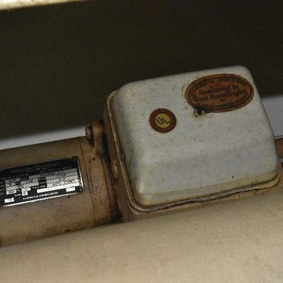 G Lot 50: Vintage Ironrite Industrial Iron