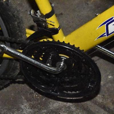 G Lot 53: Huffy Stone Mountain Bike