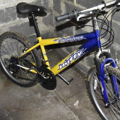 G Lot 53: Huffy Stone Mountain Bike