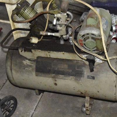G Lot 54: Sears 2 HP Air Compressor