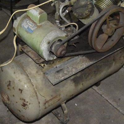 G Lot 54: Sears 2 HP Air Compressor
