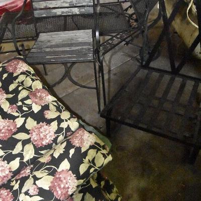G Lot 55: Collection of Metal Outdoor Chairs and Cushions