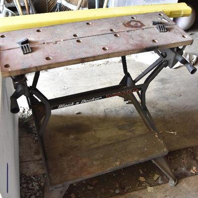 G Lot 63: Black & Decker Workmate and 4" level