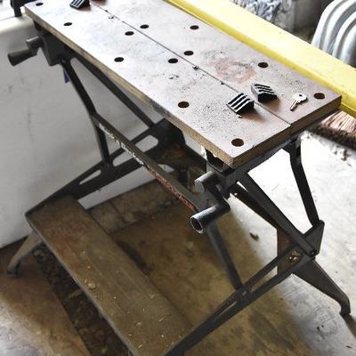 G Lot 63: Black & Decker Workmate and 4" level