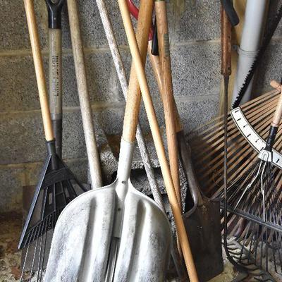 G Lot 66: Collection of Yard Tools