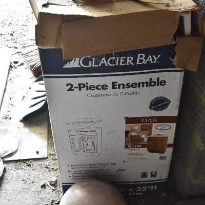 G Lot 68: Glacier Bay Vanity NIB