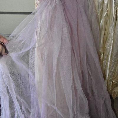 G Lot 71: Lot of Vintage Dresses