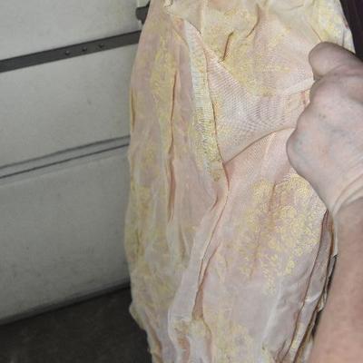 G Lot 71: Lot of Vintage Dresses
