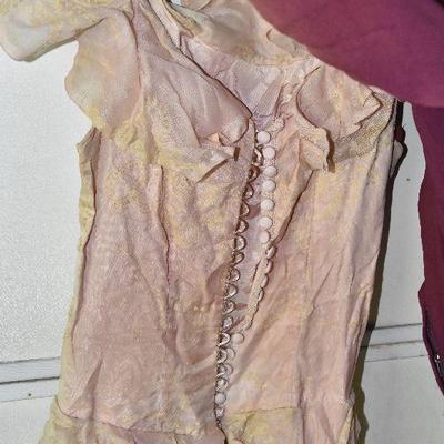 G Lot 71: Lot of Vintage Dresses