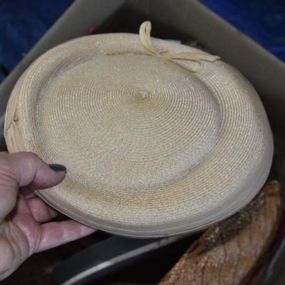 G Lot 73: Lot of Vintage Women's Hats