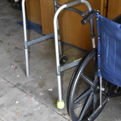 G Lot 75: Wheel Chair & Walker