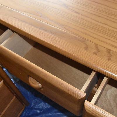 G Lot 77: Pair Stanley Dressers