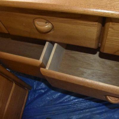G Lot 77: Pair Stanley Dressers