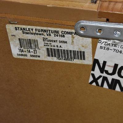 G Lot 78: Stanley Desk with Bookshelf