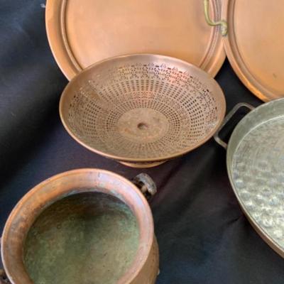 Vintage Copper trays and bowls Lot 2067